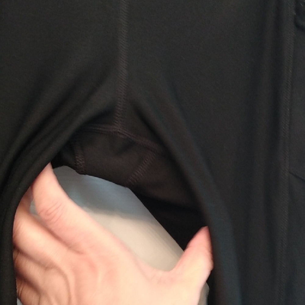 Eddie Bauer Leggings Zip Pockets and an inner Slip Pocket - Picture 7 of 15